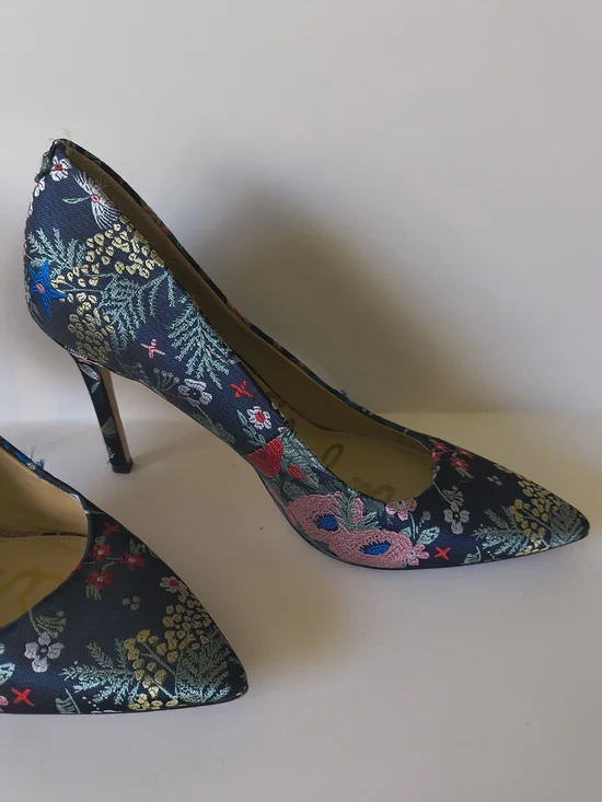 Sam Edelman Hazel Navy Silk Floral Embroidered Pointed Toe Pumps - Picture 4 of 5